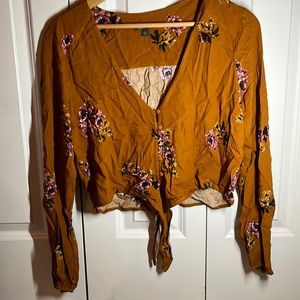 Wild Fable. Small. Orange Blouse with flowers.
